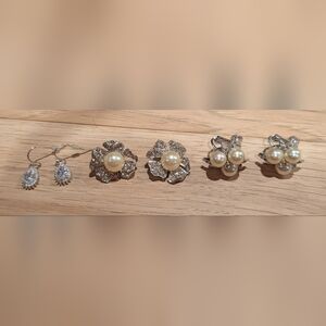 Elegant Silver and Pearl Flower Earrings